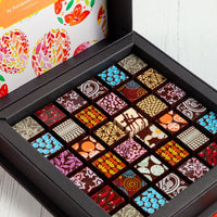 Easter Chocolate Art Scrabble Box - Romanicos Chocolate