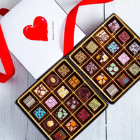 I Love You Double Queen Chocolate Art Box (32 Pieces) - Romanicos Chocolate