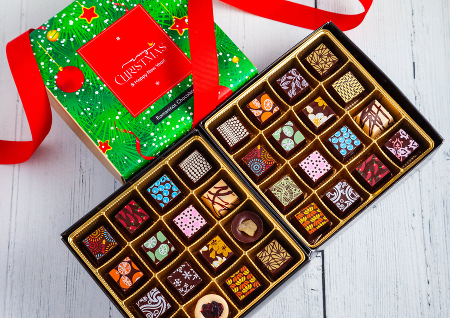 Merry Christmas Double Queen Chocolate Art Box (32 Pieces)