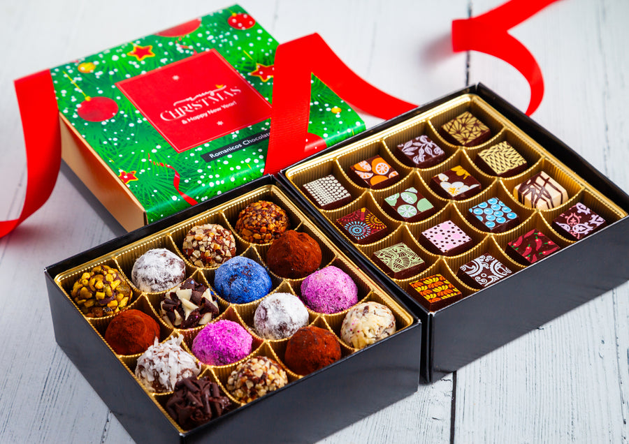 Merry Christmas Queen Size Mixed Box (32 Pcs: 16 Bonbons, 16 truffles)