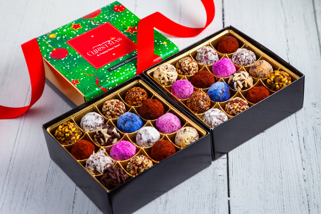 Merry Christmas Double Queen Signature Truffle Box (32 Pcs)