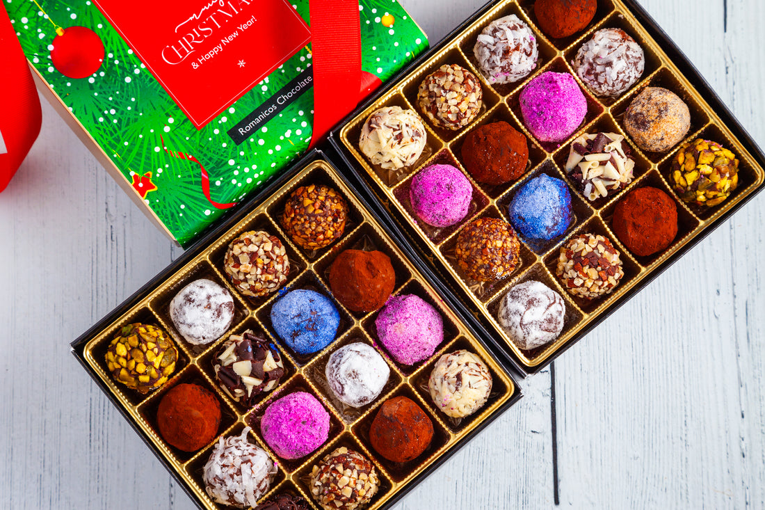 Merry Christmas Double Queen Signature Truffle Box (32 Pcs)