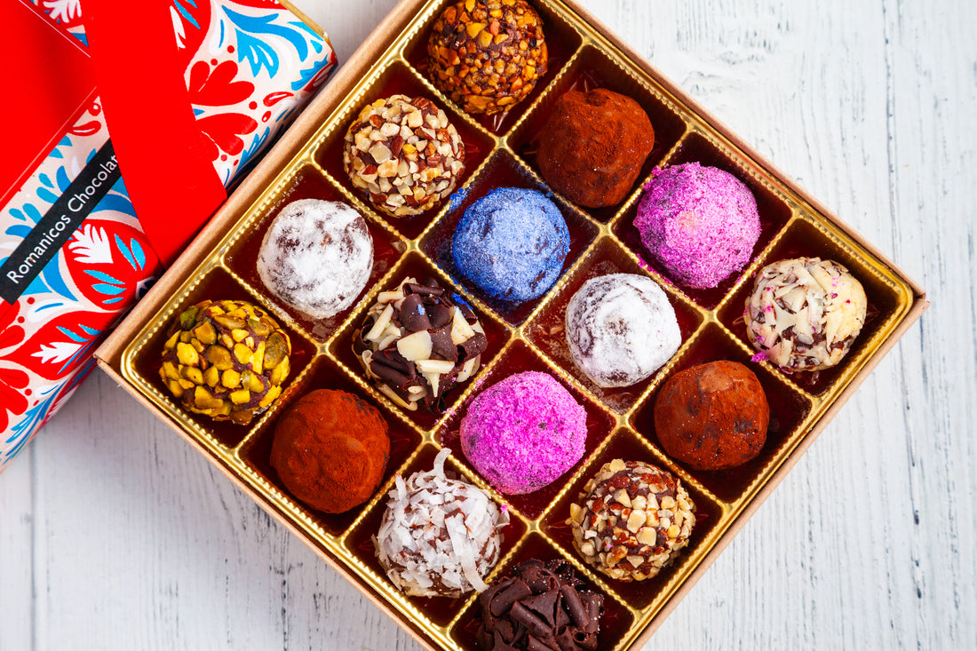 Happy Holidays Queen Size Signature Truffle Box