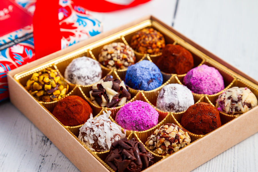 Happy Holidays Queen Size Signature Truffle Box