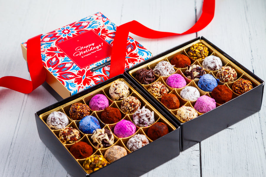 Happy Holidays Double Queen Signature Truffle Box (32 Pcs)