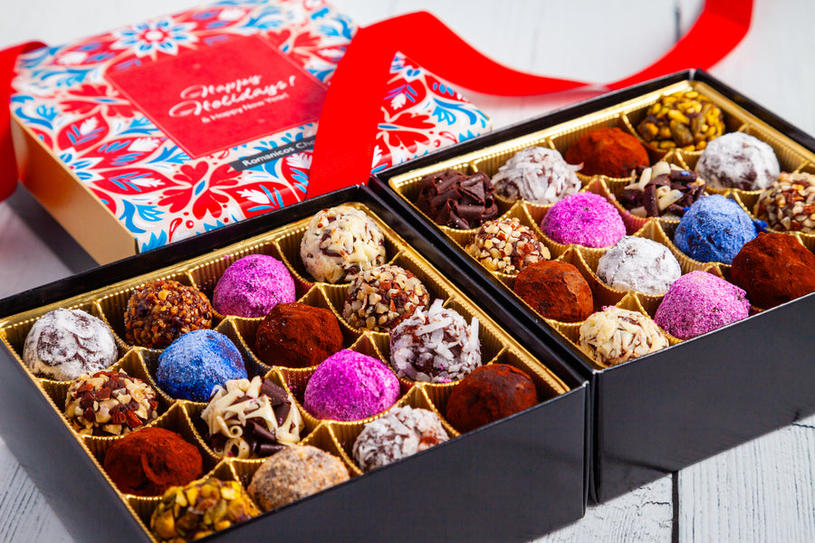 Happy Holidays Double Queen Signature Truffle Box (32 Pcs)