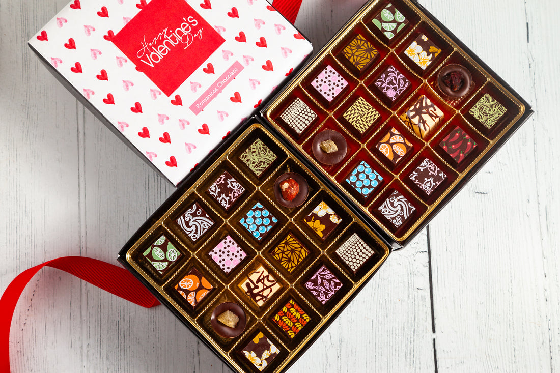 Valentine's Day Double Queen Chocolate Art Box (32 Pieces)