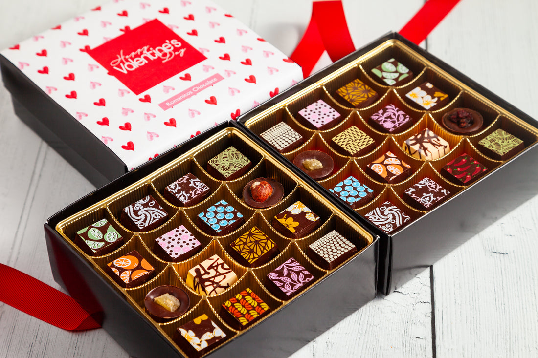 Valentine's Day Double Queen Chocolate Art Box (32 Pieces)