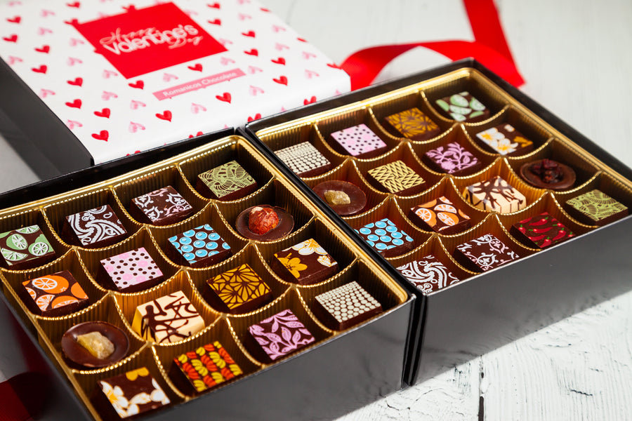 Valentine's Day Double Queen Chocolate Art Box (32 Pieces)