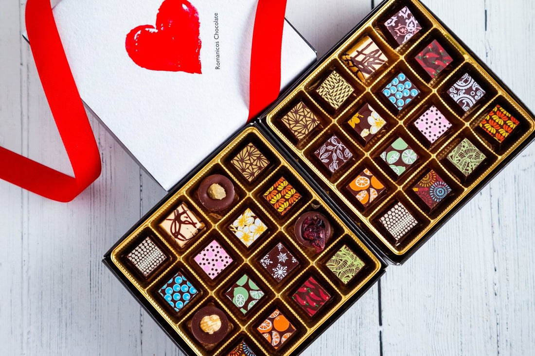I Love You Double Queen Chocolate Art Box (32 Pieces) - Romanicos Chocolate