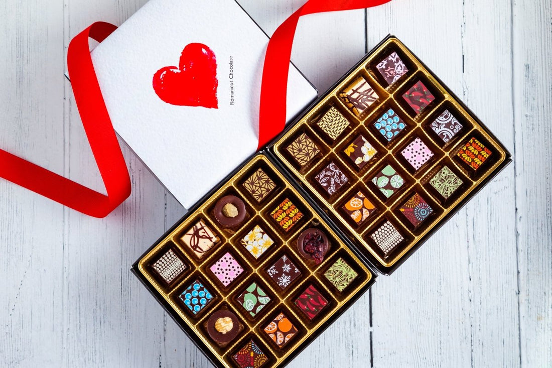 I Love You Double Queen Chocolate Art Box (32 Pieces) - Romanicos Chocolate