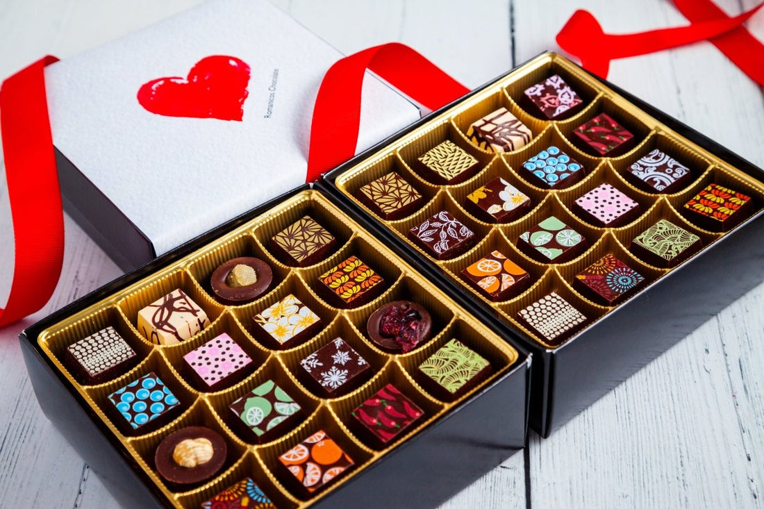 I Love You Double Queen Chocolate Art Box (32 Pieces) - Romanicos Chocolate