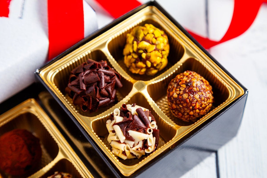 Piccolo Size Signature Truffles I Love You Box - Romanicos Chocolate