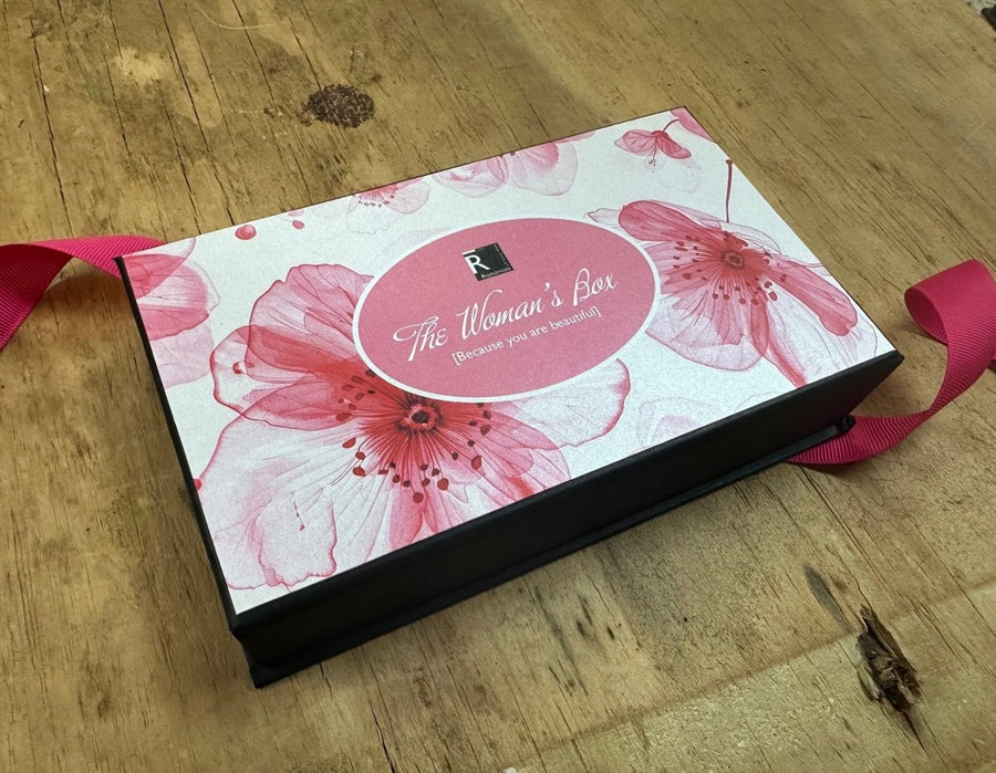 The Woman's Box Special Collection - Romanicos Chocolate