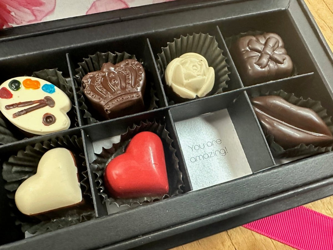 The Woman's Box Special Collection - Romanicos Chocolate