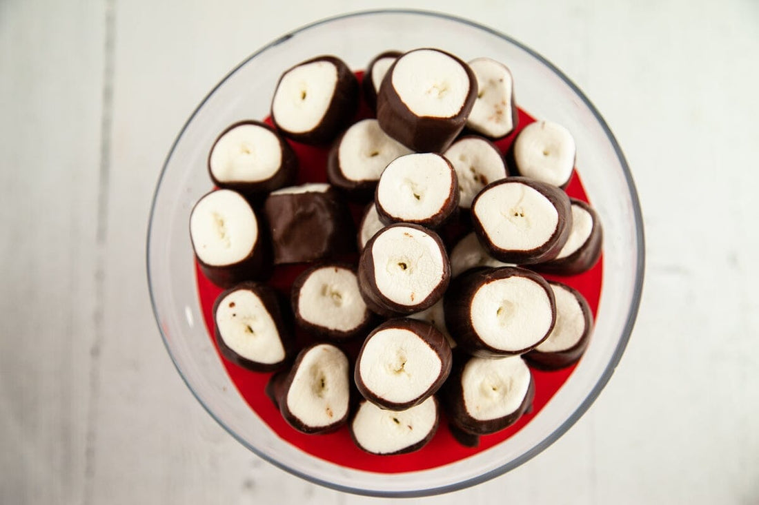 Marshmallows dipped in dark chocolate - Romanicos Chocolate