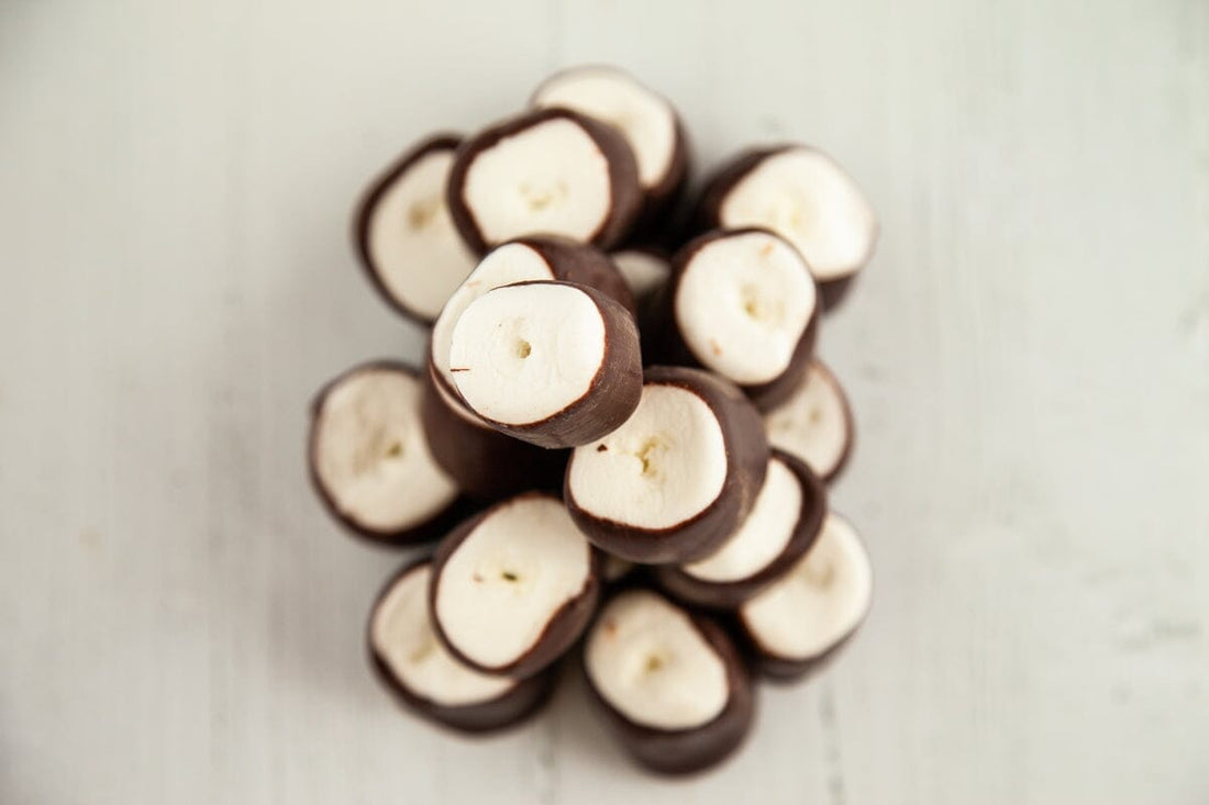 Marshmallows dipped in dark chocolate - Romanicos Chocolate