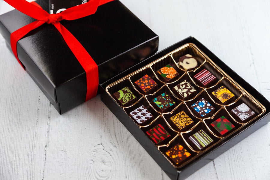Queen Size Chocolate Art Box - Romanicos Chocolate