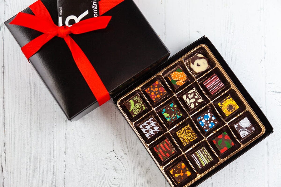 Queen Size Chocolate Art Box - Romanicos Chocolate